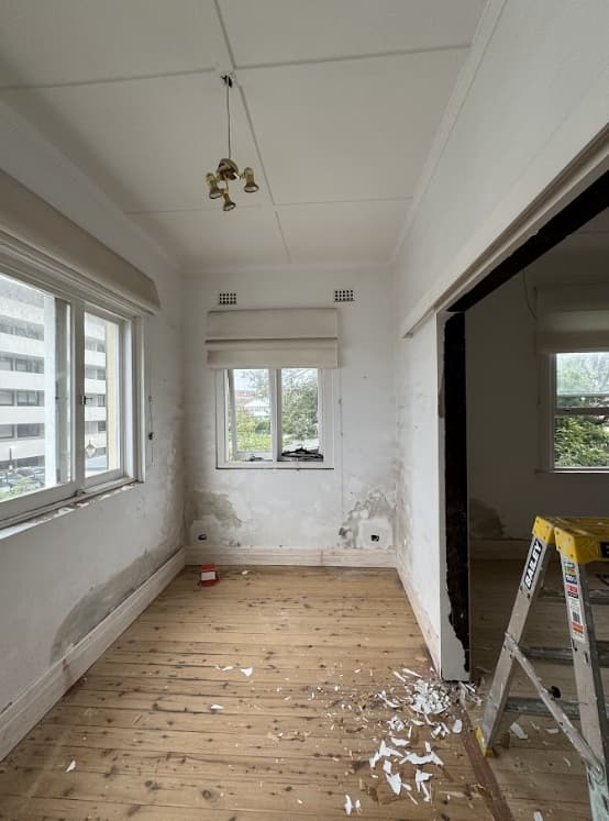 Interior Room Painting Sydney - Before Interior room before painting renovation in Sydney showing damaged walls and old paint